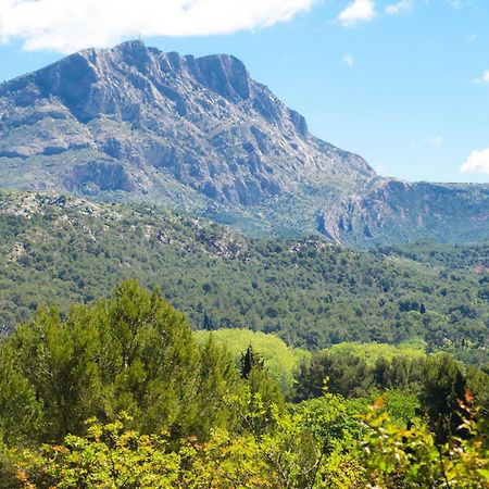 Ibis Budget Pertuis Portes Du Luberon Exteriör bild