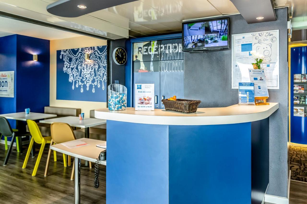 Ibis Budget Pertuis Portes Du Luberon Exteriör bild